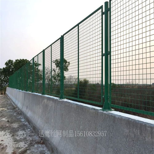 围栏设施的新篇章 迅鹰护栏网工厂详解桥梁防抛网与隔离网