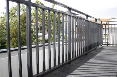 西安铁艺栏杆道路护栏围栏定制专家——如云铁艺，守护城市安全与美观的坚实屏障